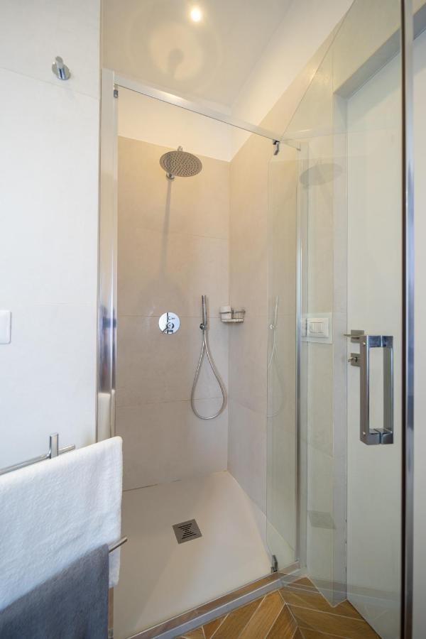 Colosseo Luxe Apartment In The Center Of Rome Luaran gambar