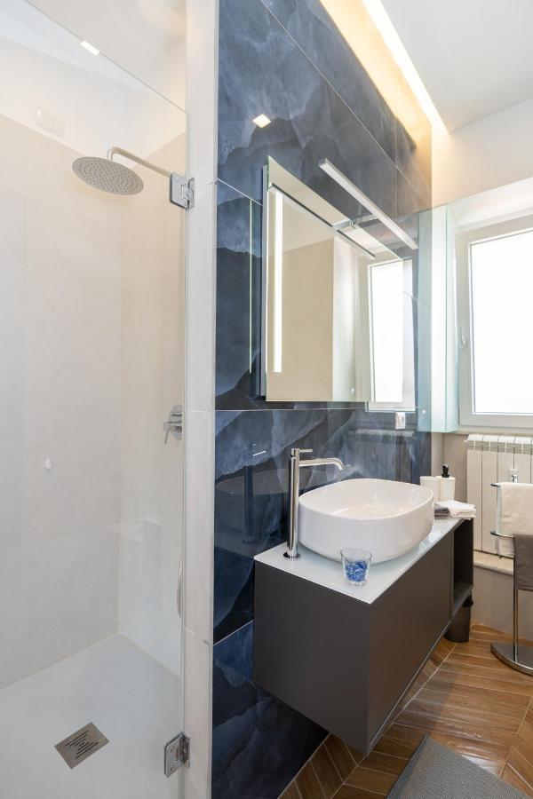 Colosseo Luxe Apartment In The Center Of Rome Luaran gambar