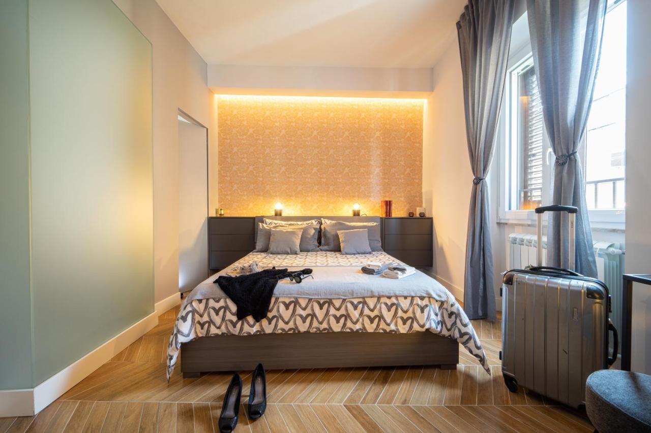 Colosseo Luxe Apartment In The Center Of Rome Luaran gambar