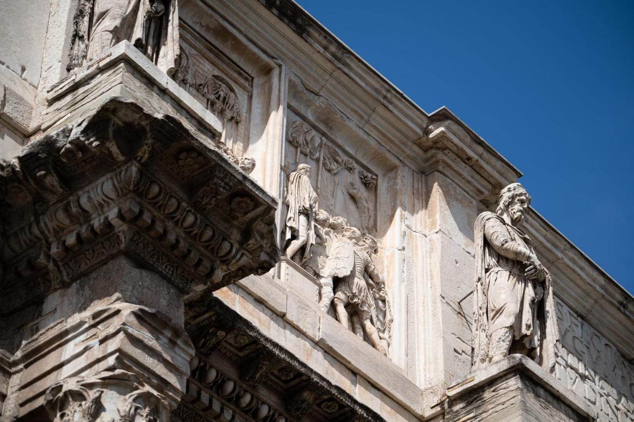 Colosseo Luxe Apartment In The Center Of Rome Luaran gambar