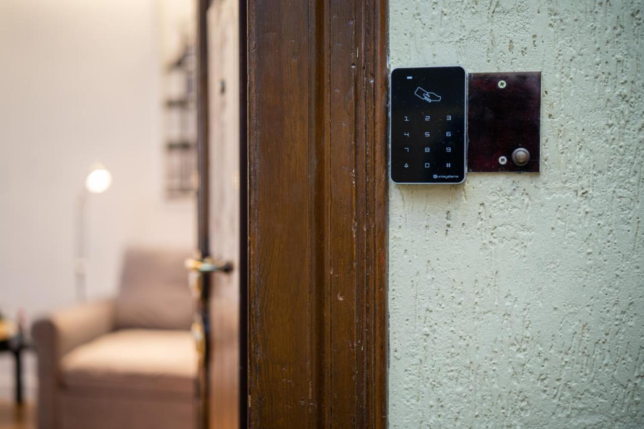 Colosseo Luxe Apartment In The Center Of Rome Luaran gambar