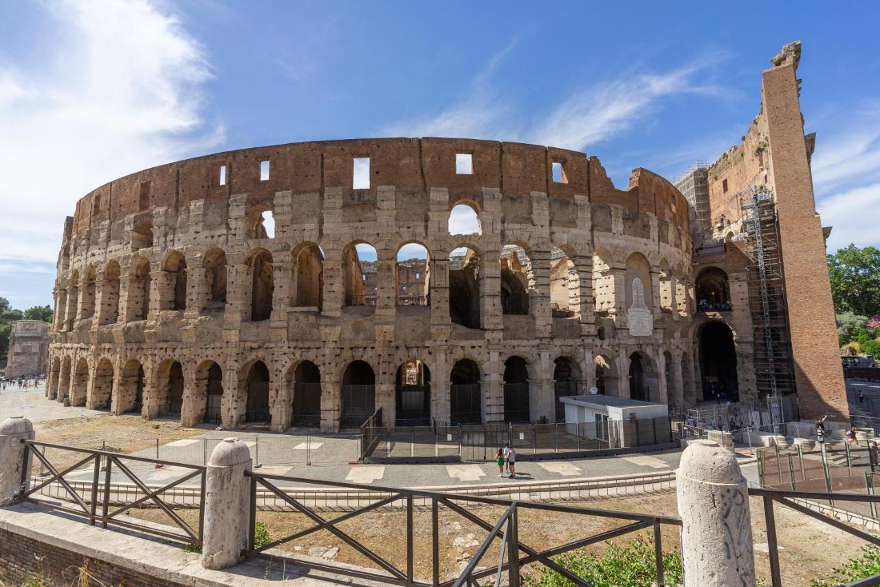 Colosseo Luxe Apartment In The Center Of Rome Luaran gambar
